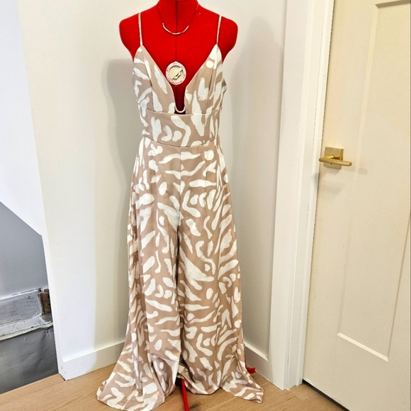 Jumpsuit - Picture 1 of 5